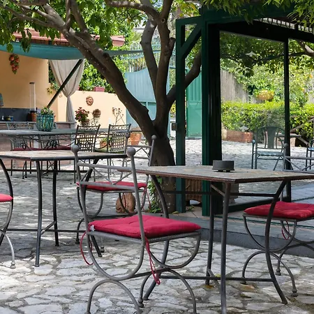 Panzió La Nave Nápoly