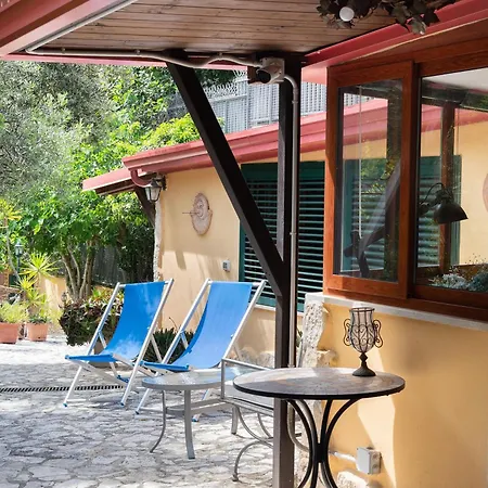 Bed & Breakfast La Nave 4*