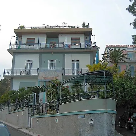 فندق مبيت وإفطار La Nave نابولي